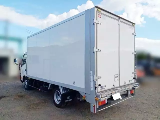 令和01年/平成31年11月中古小型アルミバン・ウィングトヨタダイナの画像4