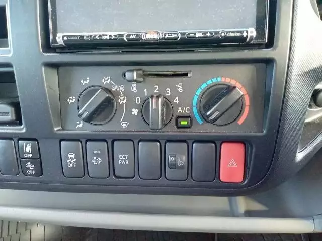 令和01年/平成31年11月中古小型アルミバン・ウィングトヨタダイナの画像32