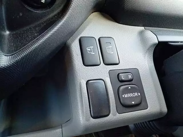 令和01年/平成31年11月中古小型アルミバン・ウィングトヨタダイナの画像33