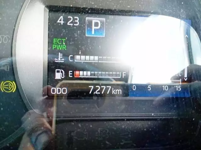 令和01年/平成31年11月中古小型アルミバン・ウィングトヨタダイナの画像36