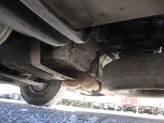 平成27年09月中古大型トラクタヘッド日産UDクオンの画像20