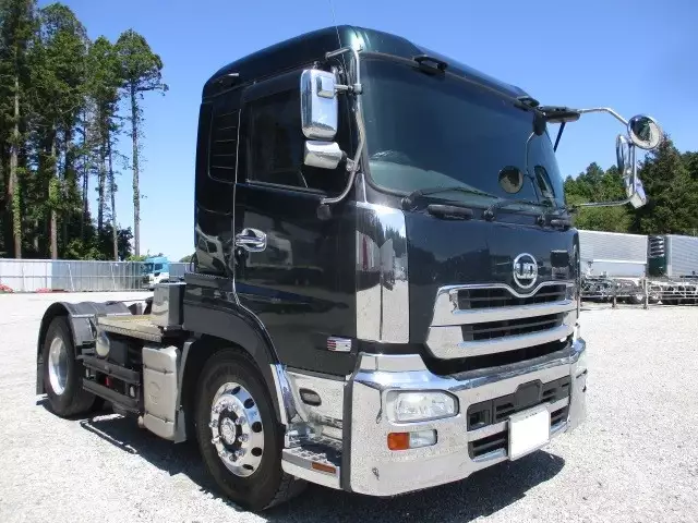 平成27年09月中古大型トラクタヘッド日産UDクオンの画像3
