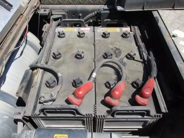 平成27年09月中古大型トラクタヘッド日産UDクオンの画像30