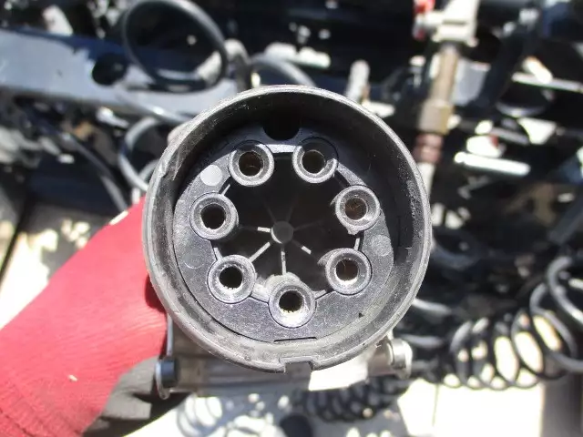 平成27年09月中古大型トラクタヘッド日産UDクオンの画像35