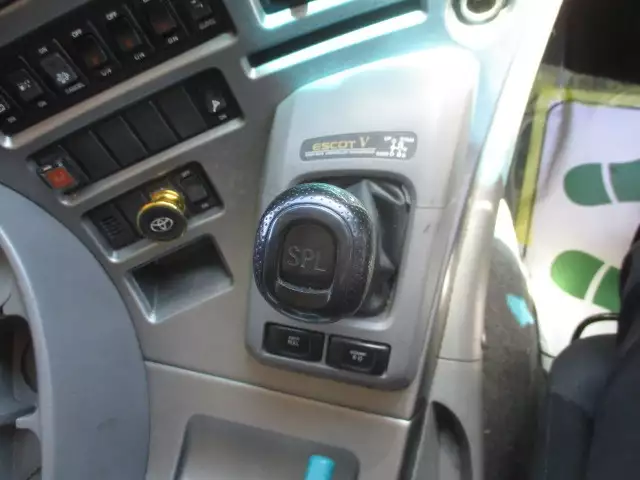 平成27年09月中古大型トラクタヘッド日産UDクオンの画像39