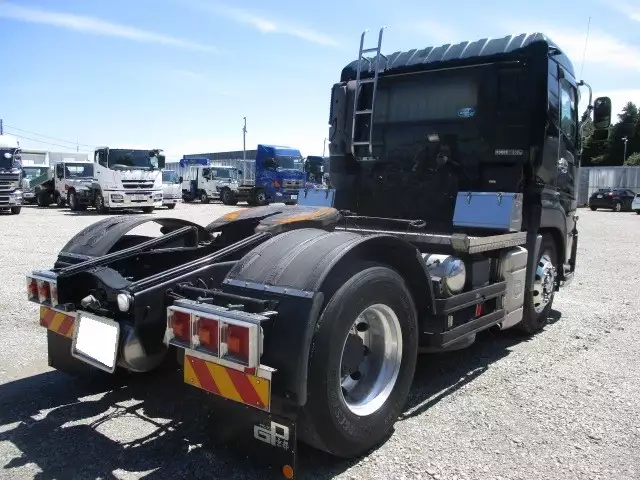 平成27年09月中古大型トラクタヘッド日産UDクオンの画像5