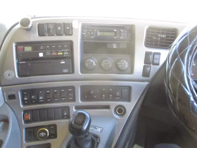 平成27年09月中古大型トラクタヘッド日産UDクオンの画像41