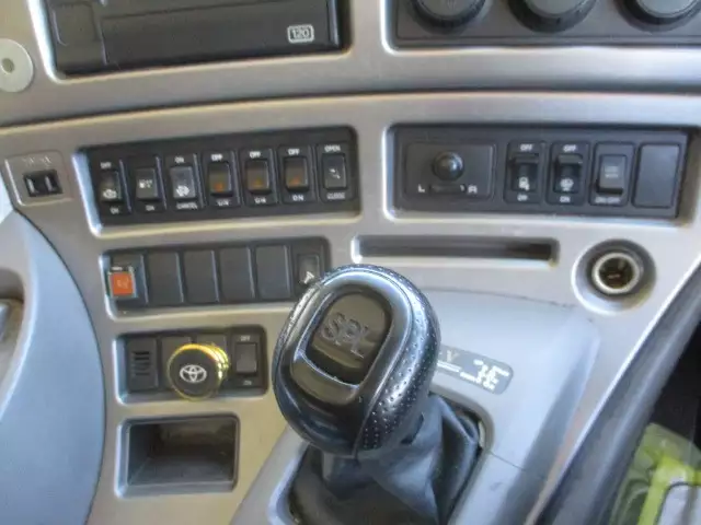 平成27年09月中古大型トラクタヘッド日産UDクオンの画像45