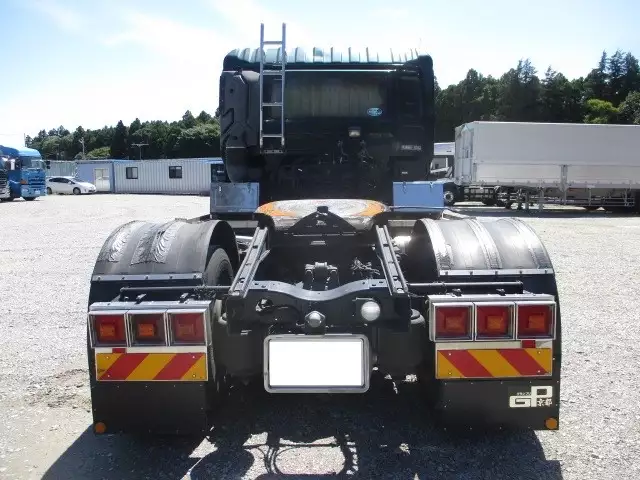 平成27年09月中古大型トラクタヘッド日産UDクオンの画像6