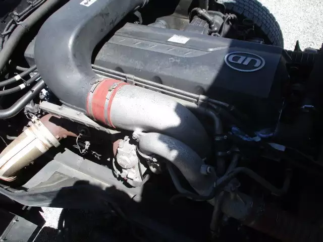 平成27年09月中古大型トラクタヘッド日産UDクオンの画像56