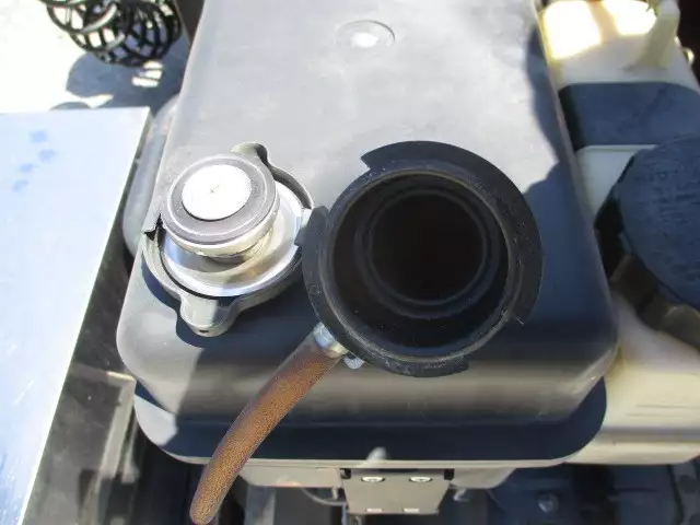 平成27年09月中古大型トラクタヘッド日産UDクオンの画像59