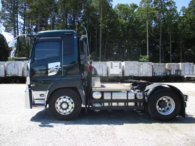 平成27年09月中古大型トラクタヘッド日産UDクオンの画像8