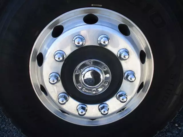 平成27年09月中古大型トラクタヘッド日産UDクオンの画像9