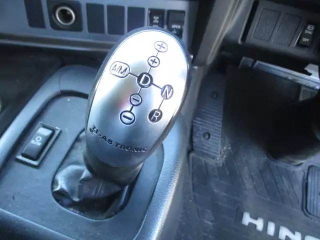 平成28年10月中古大型トラクタヘッド日野プロフィアの画像11