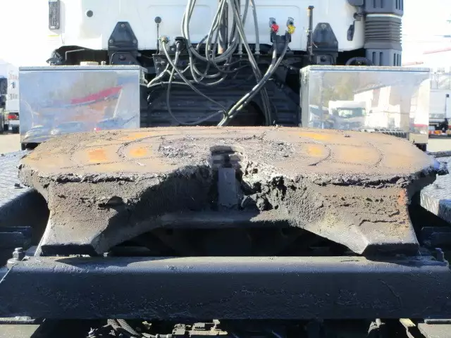 平成28年10月中古大型トラクタヘッド日野プロフィアの画像13