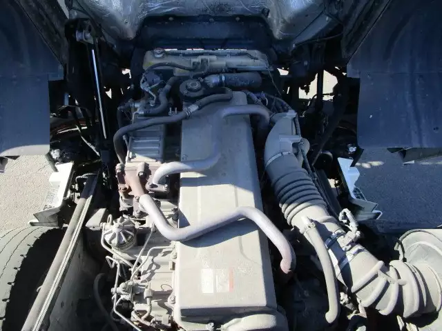 平成28年10月中古大型トラクタヘッド日野プロフィアの画像24