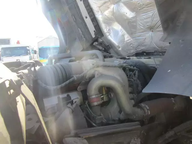 平成28年10月中古大型トラクタヘッド日野プロフィアの画像28