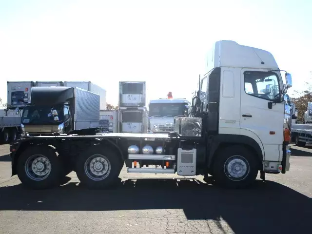 平成28年10月中古大型トラクタヘッド日野プロフィアの画像4