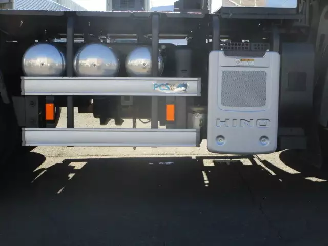 平成28年10月中古大型トラクタヘッド日野プロフィアの画像7