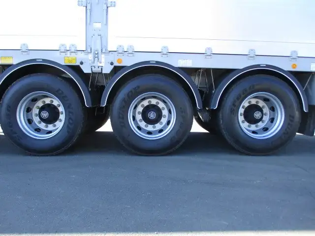 14m3軸ウイングトレーラー ダブルタイヤ リフトアクスル中軸残し 積載26,100kg 第五輪荷重11,130kg以上の画像12