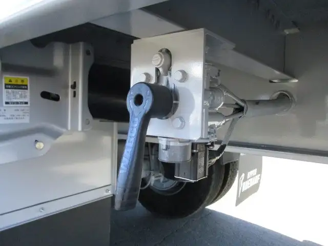 14m3軸ウイングトレーラー ダブルタイヤ リフトアクスル中軸残し 積載26,100kg 第五輪荷重11,130kg以上の画像16