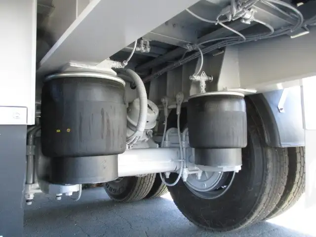 14m3軸ウイングトレーラー ダブルタイヤ リフトアクスル中軸残し 積載26,100kg 第五輪荷重11,130kg以上の画像17