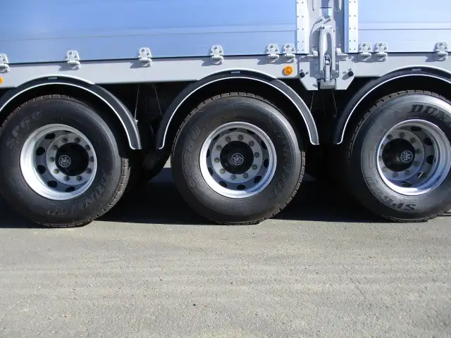 14m3軸ウイングトレーラー ダブルタイヤ リフトアクスル中軸残し 積載26,100kg 第五輪荷重11,130kg以上の画像24