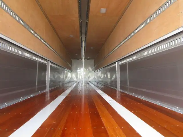 14m3軸ウイングトレーラー ダブルタイヤ リフトアクスル中軸残し 積載26,100kg 第五輪荷重11,130kg以上の画像38