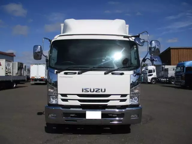 平成28年09月中古中型冷凍バン・ウィングいすゞフォワードの画像2