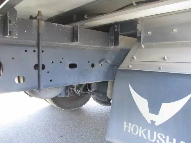 平成28年09月中古中型冷凍バン・ウィングいすゞフォワードの画像18