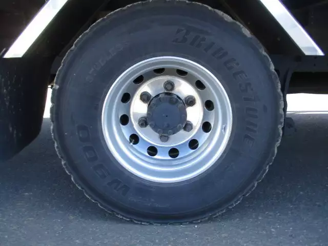 平成28年09月中古中型冷凍バン・ウィングいすゞフォワードの画像19