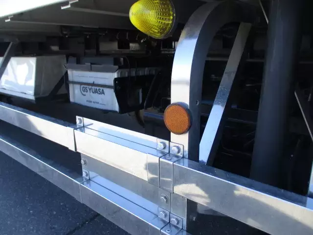 平成28年09月中古中型冷凍バン・ウィングいすゞフォワードの画像22