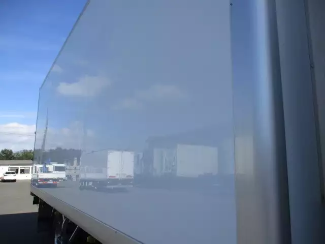 平成28年09月中古中型冷凍バン・ウィングいすゞフォワードの画像24