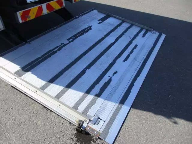 平成28年09月中古中型冷凍バン・ウィングいすゞフォワードの画像27