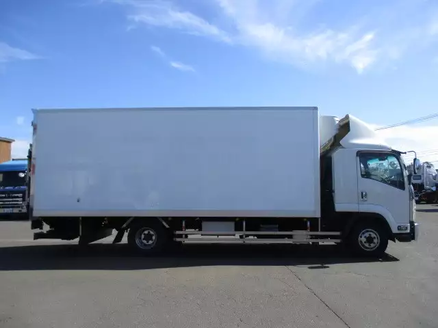 平成28年09月中古中型冷凍バン・ウィングいすゞフォワードの画像4