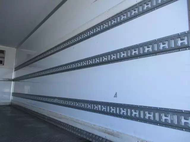 平成28年09月中古中型冷凍バン・ウィングいすゞフォワードの画像32