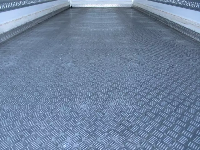 平成28年09月中古中型冷凍バン・ウィングいすゞフォワードの画像34