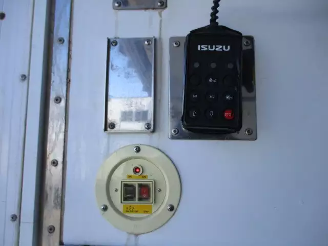 平成28年09月中古中型冷凍バン・ウィングいすゞフォワードの画像39