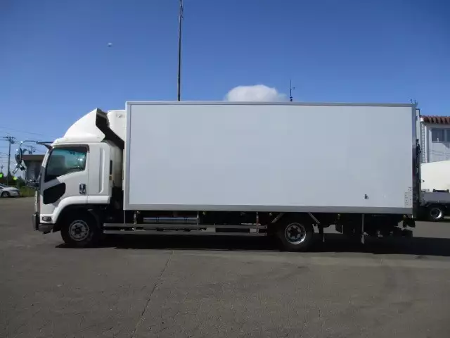 平成28年09月中古中型冷凍バン・ウィングいすゞフォワードの画像8