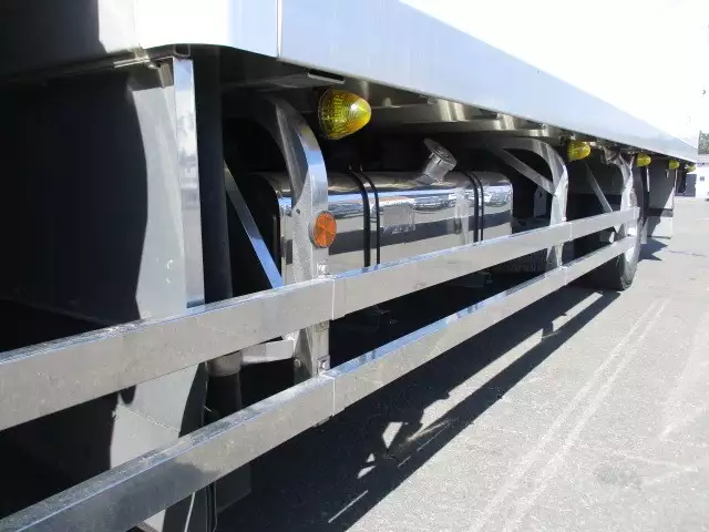 平成28年09月中古中型冷凍バン・ウィングいすゞフォワードの画像9