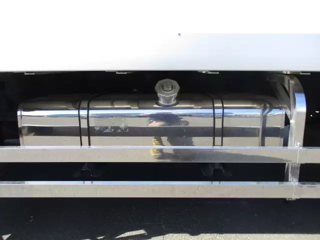 平成28年09月中古中型冷凍バン・ウィングいすゞフォワードの画像10