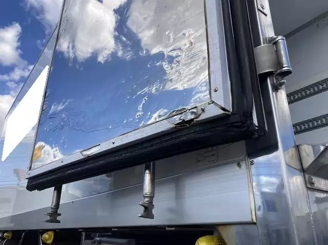 平成28年09月中古中型冷凍バン・ウィングいすゞいすゞの画像16