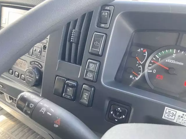 平成28年09月中古中型冷凍バン・ウィングいすゞいすゞの画像48