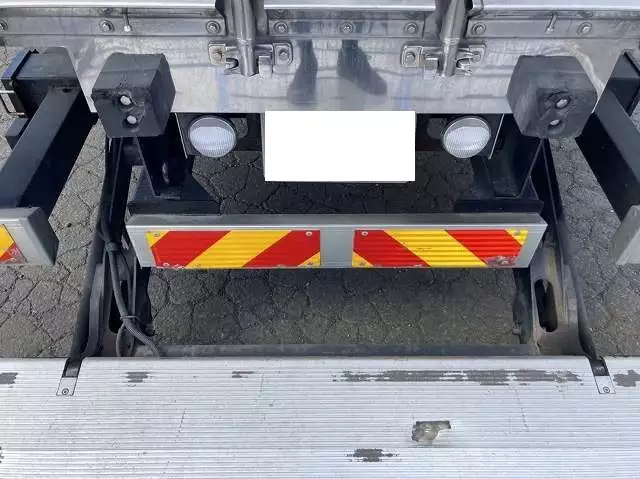 平成28年09月中古中型冷凍バン・ウィングいすゞいすゞの画像9