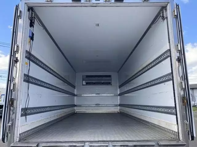 平成28年09月中古中型冷凍バン・ウィングいすゞいすゞの画像10
