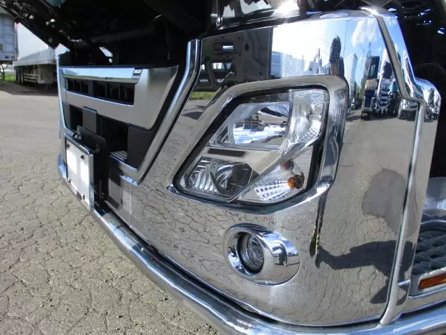 平成30年11月中古大型トラクタヘッド日産UDクオンの画像39