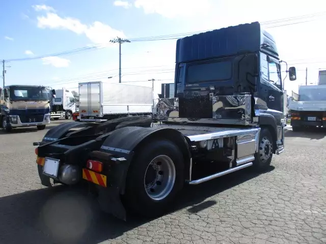 平成30年11月中古大型トラクタヘッド日産UDクオンの画像5