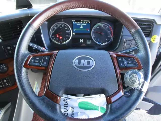 平成30年11月中古大型トラクタヘッド日産UDクオンの画像40