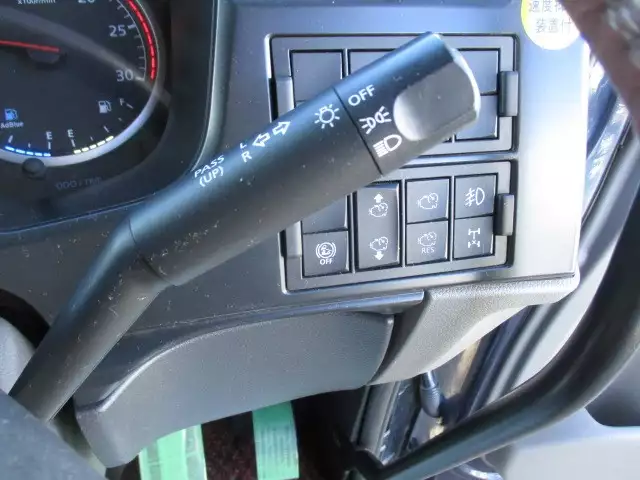 平成30年11月中古大型トラクタヘッド日産UDクオンの画像43