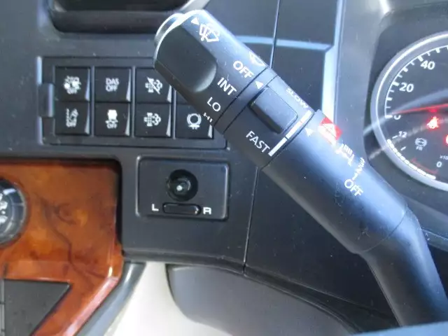 平成30年11月中古大型トラクタヘッド日産UDクオンの画像44